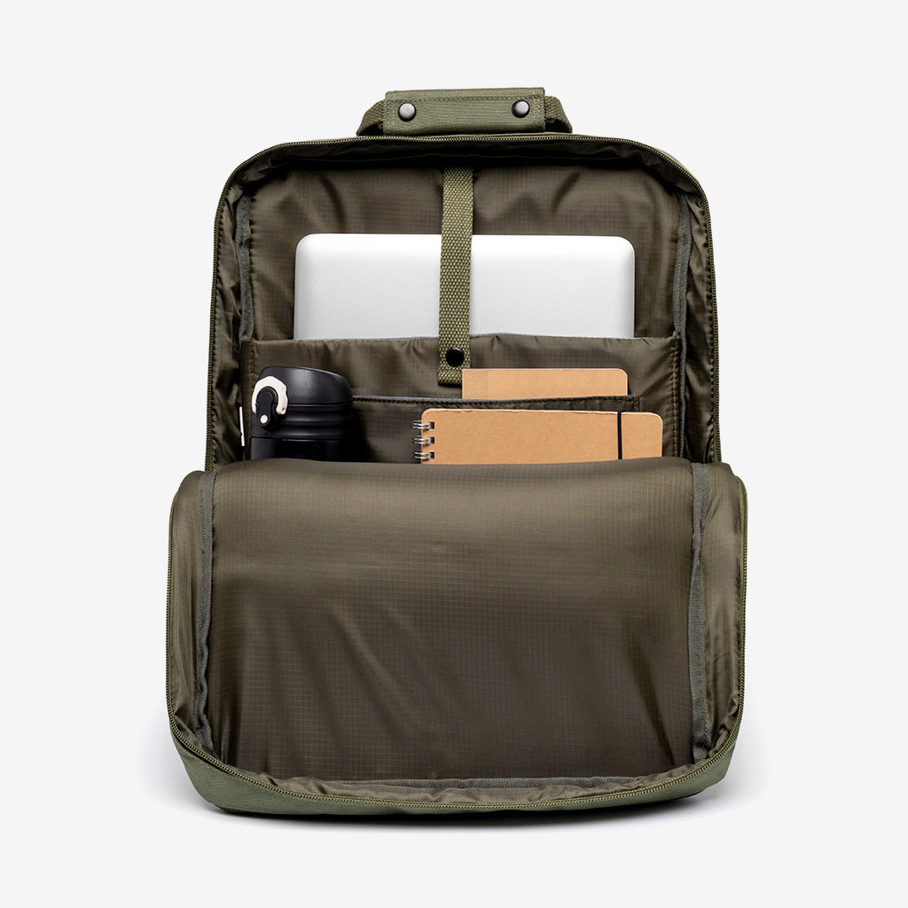 Daily 15" Backpack Olive - Imagen 5