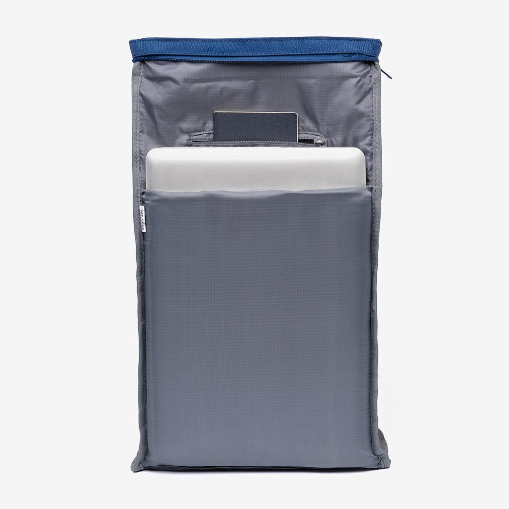 Roll Mini Backpack Dark Klein - Imagen 4