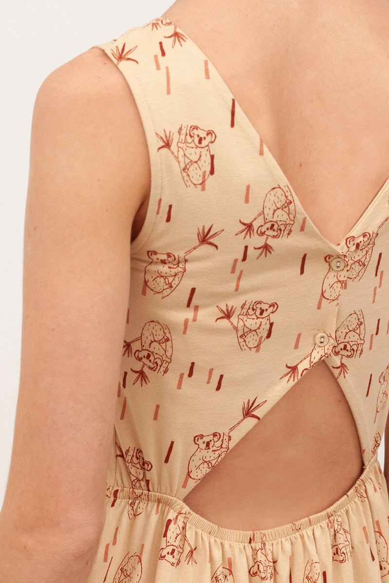 BELISA's backless dress in beige - Imagen 3