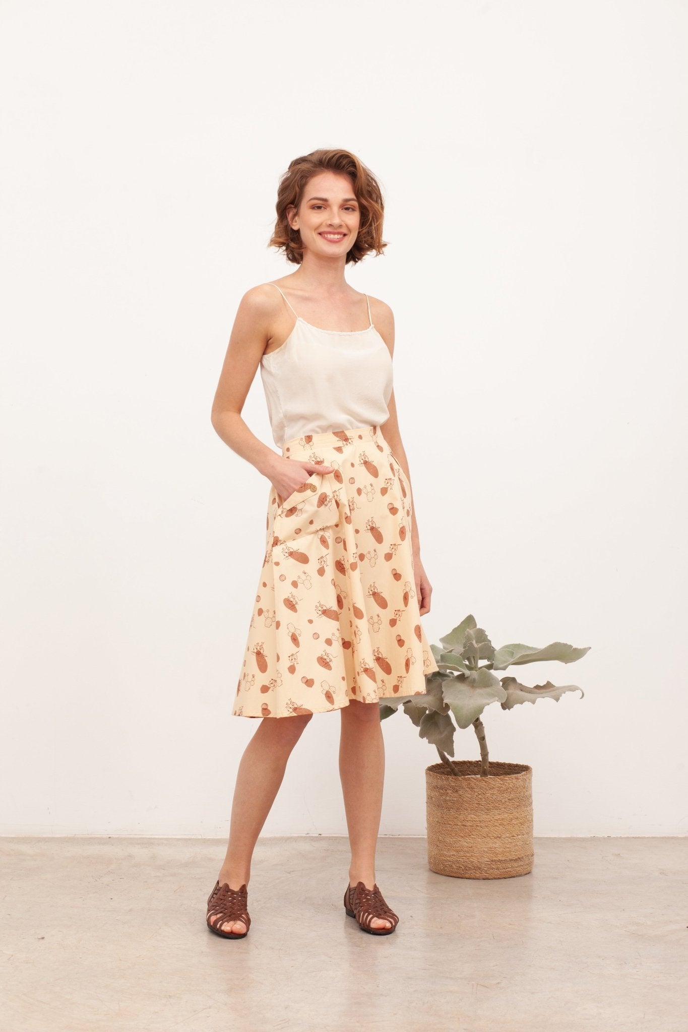 BERNA's evasé skirt in beige