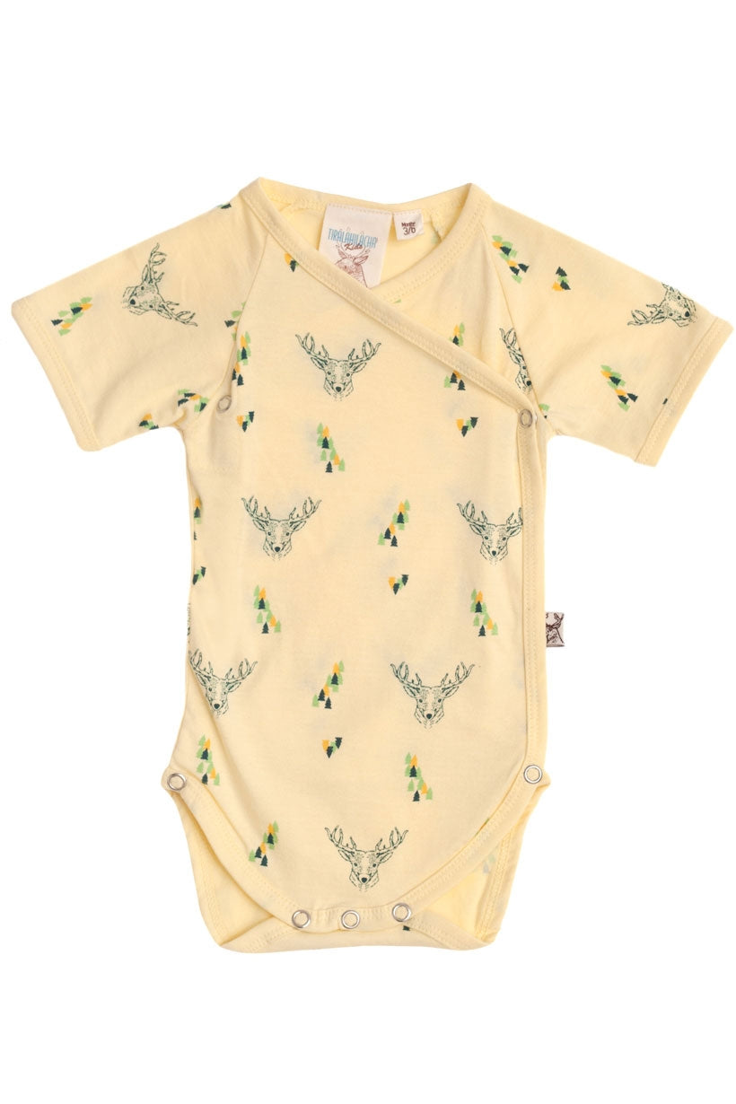 Body kimono amarillo con estampado de ciervos