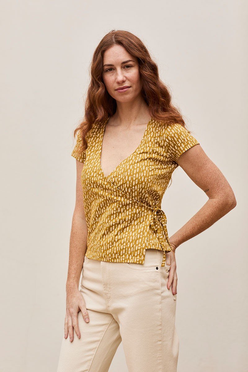 Camiseta Faina Étnico Mostaza