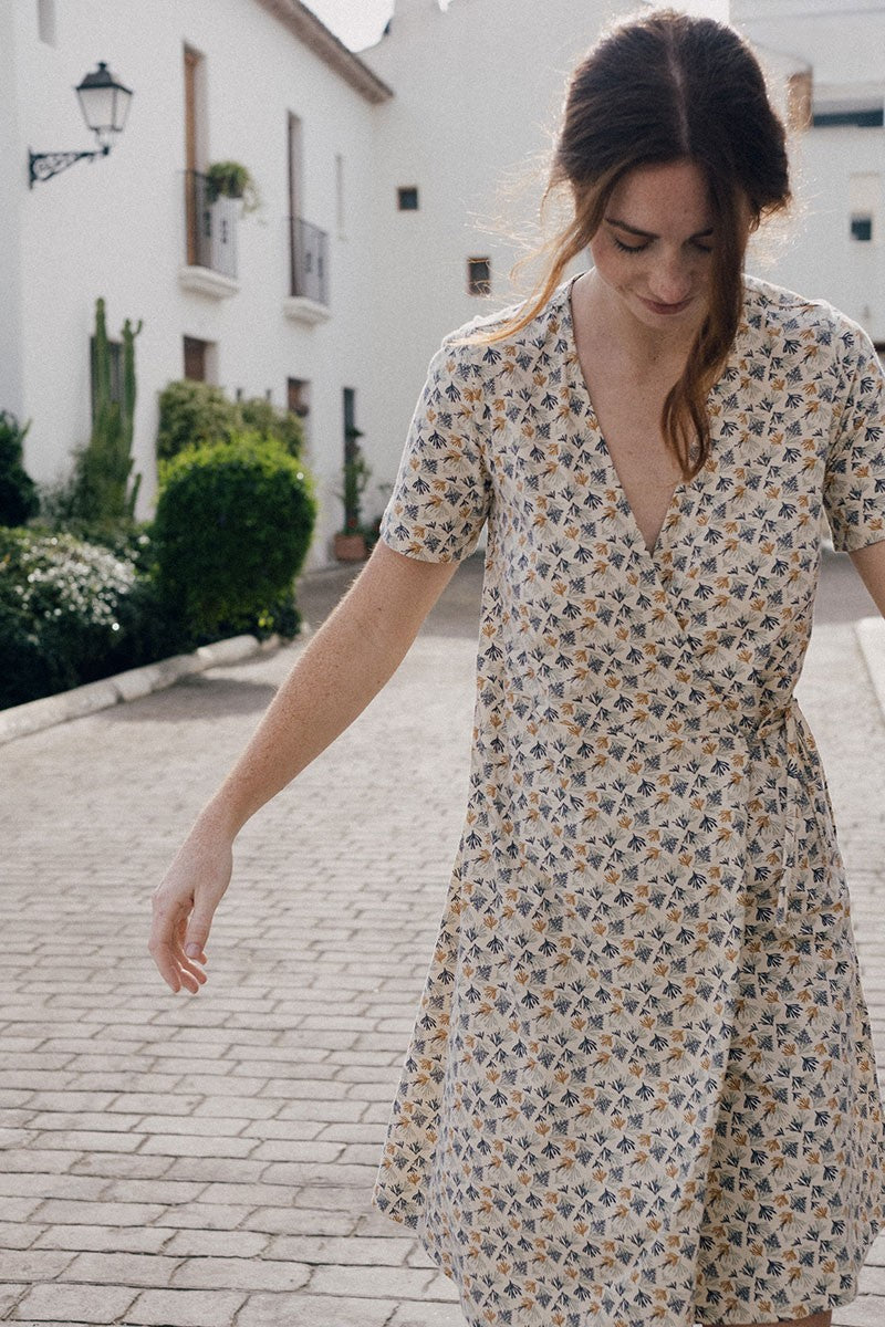 Eliette dress with corals in beige