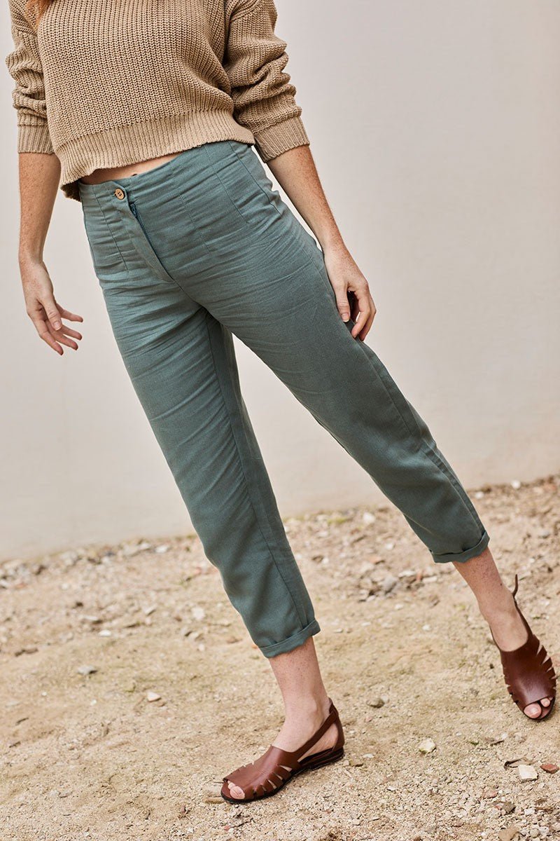 Faren sustainable linen trousers in aquamarine blue - Imagen 2
