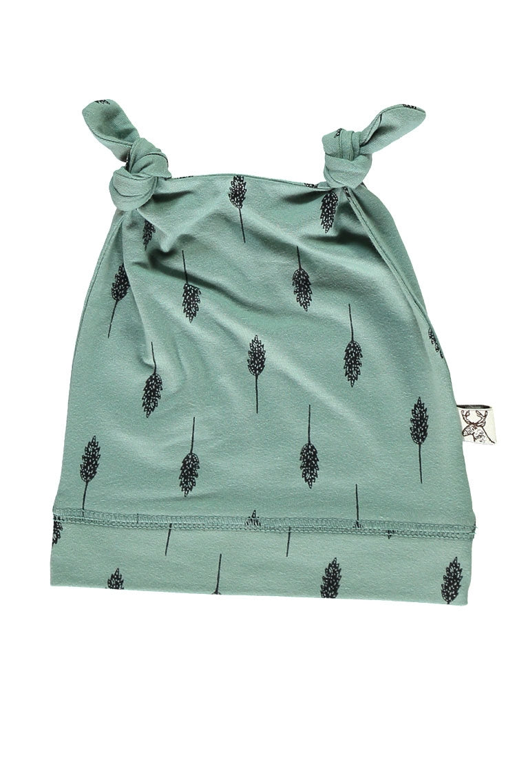 Gorro New Born con estampado hojas