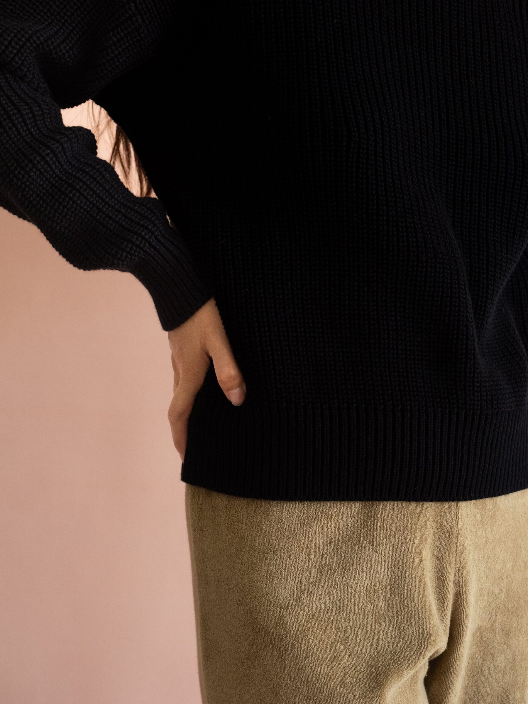 Gyra sweater cosmos black organic cotton - Imagen 4