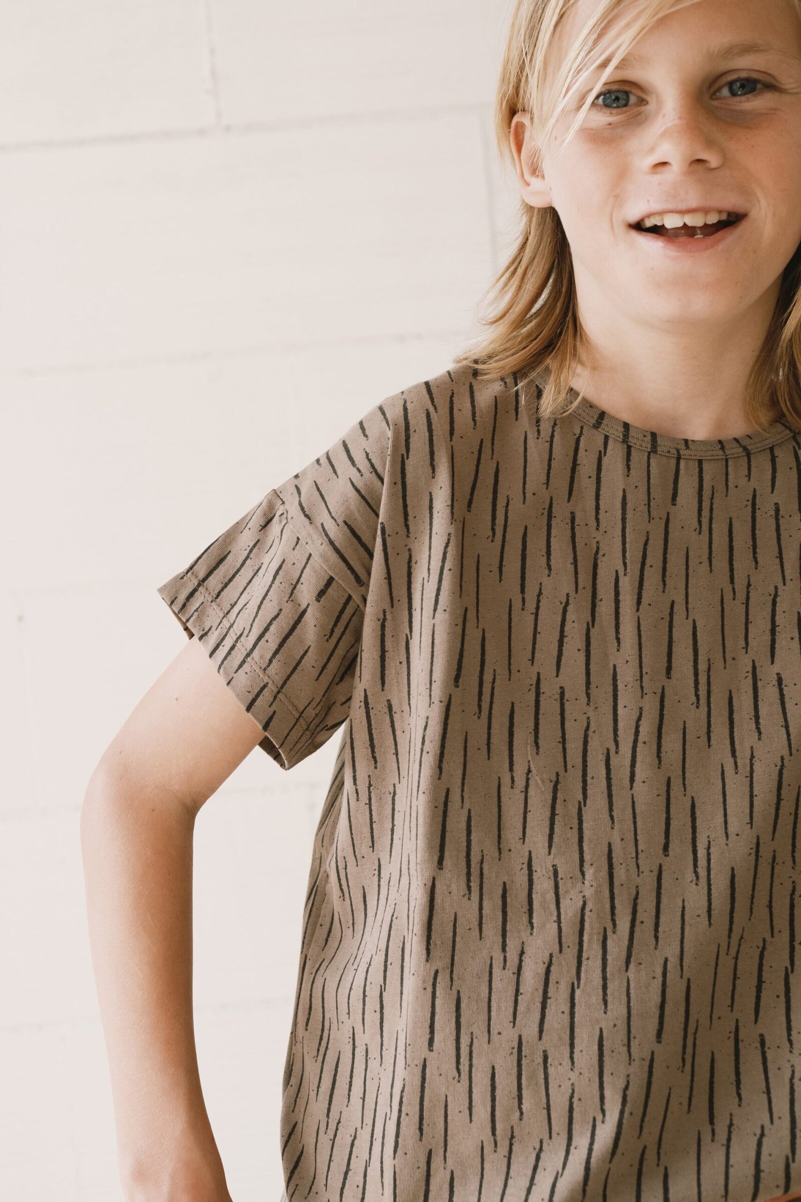 Haco oversized T-shirt in brown bark - Imagen 4