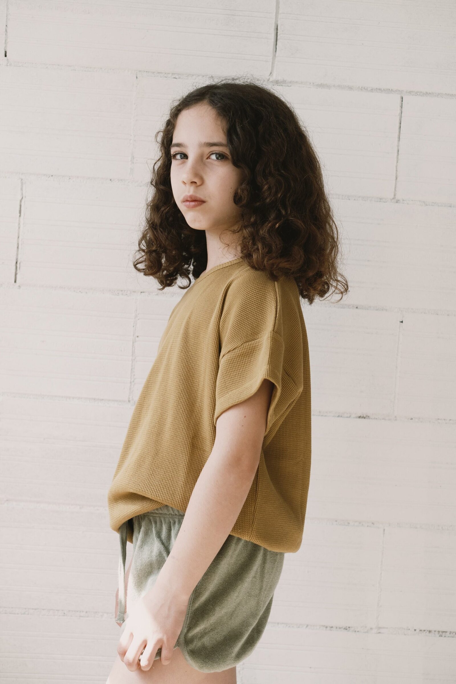 Haco waffle oversized T-shirt in mustard - Imagen 5