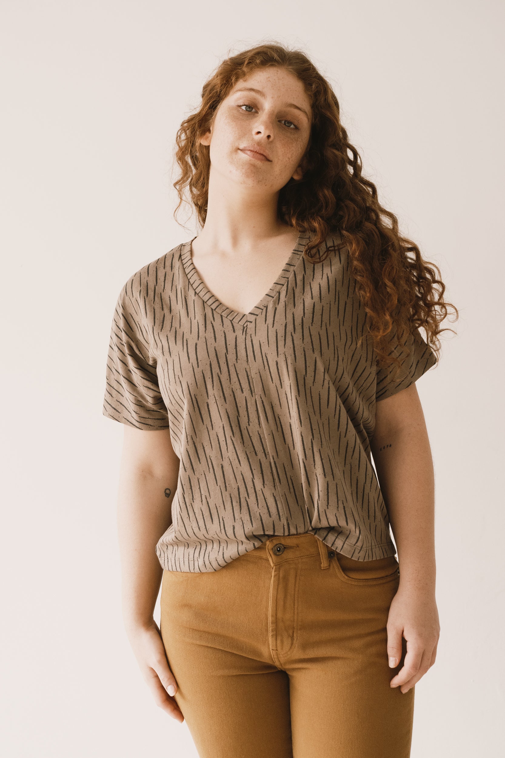Hada oversized T-shirt in brown bark - Imagen 3