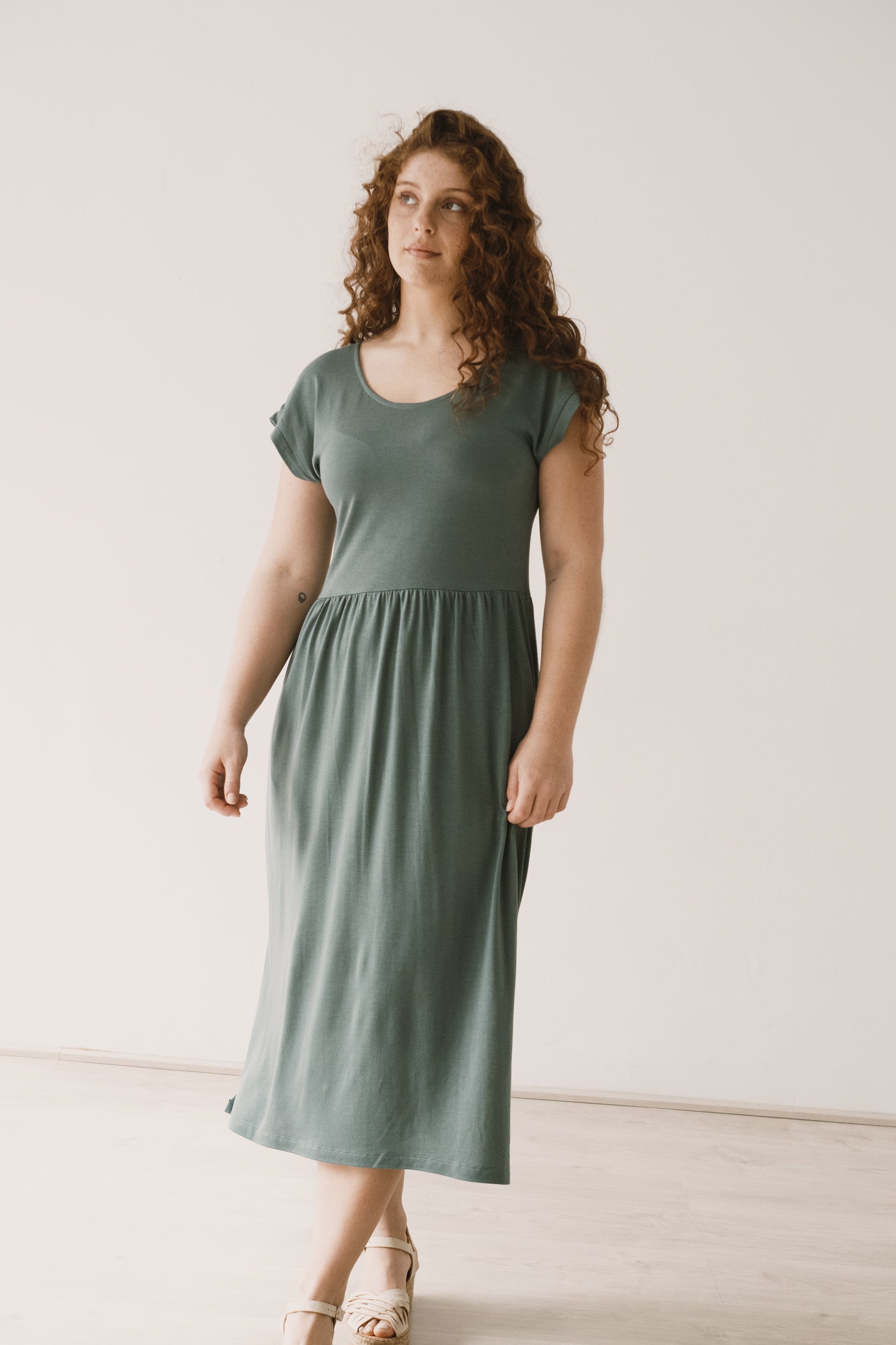 Hanna TENCEL™ long dress in blue - Imagen 3