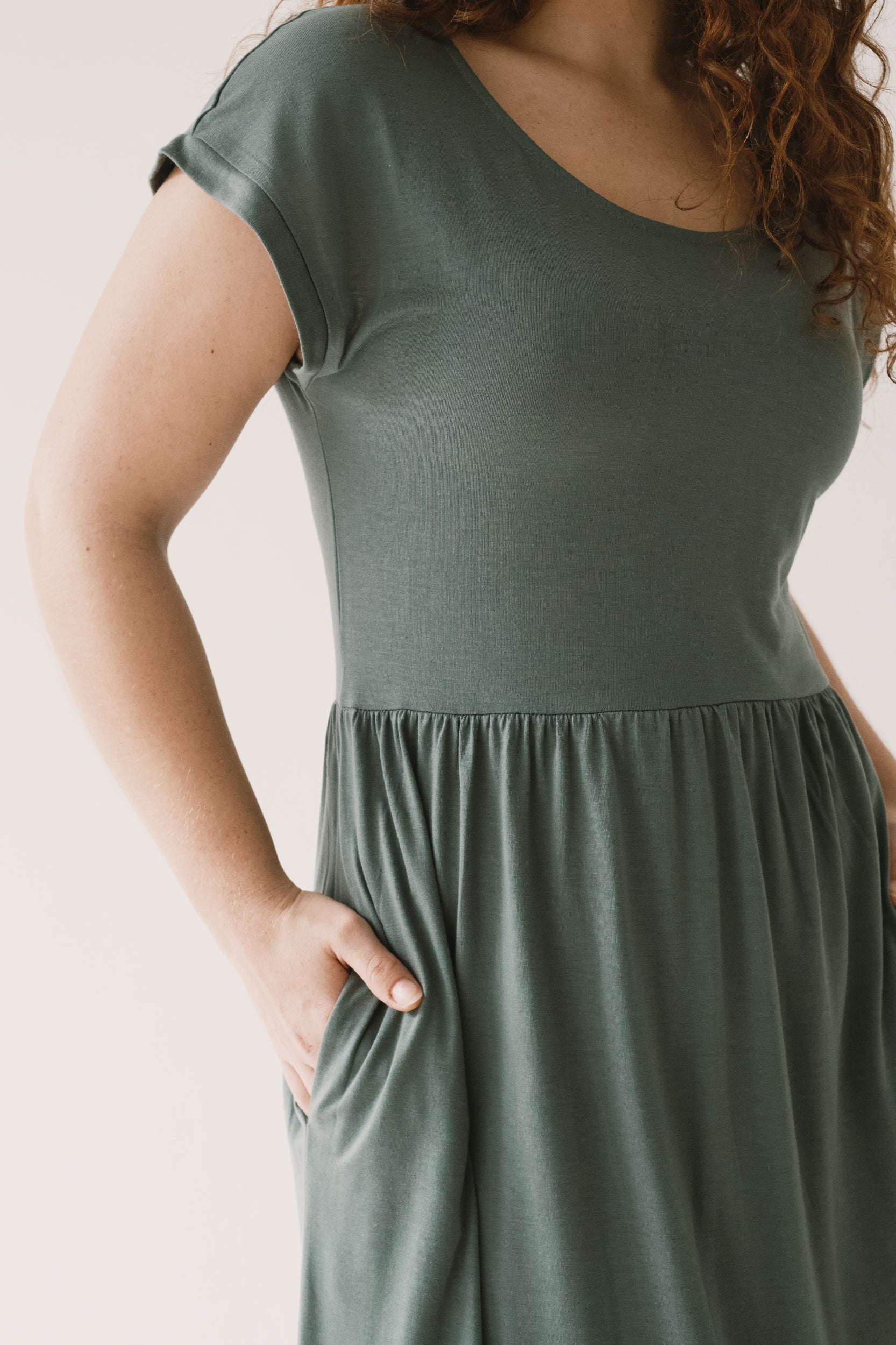 Hanna TENCEL™ long dress in blue - Imagen 4