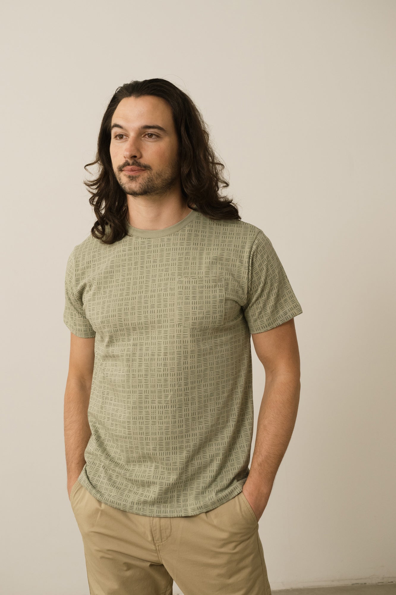 Harriet T-shirt in wicker green