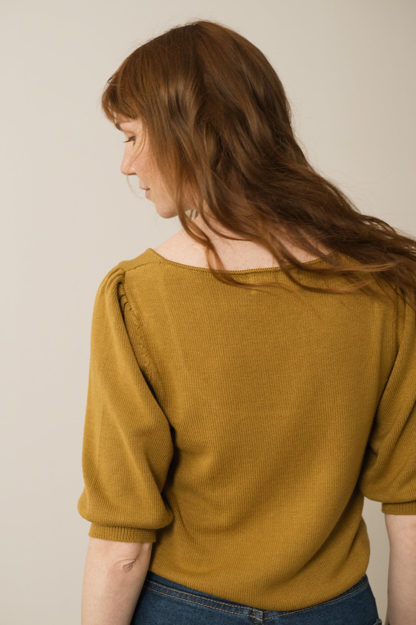 Haya Knitted TENCEL™ Top In Mustard - Imagen 4