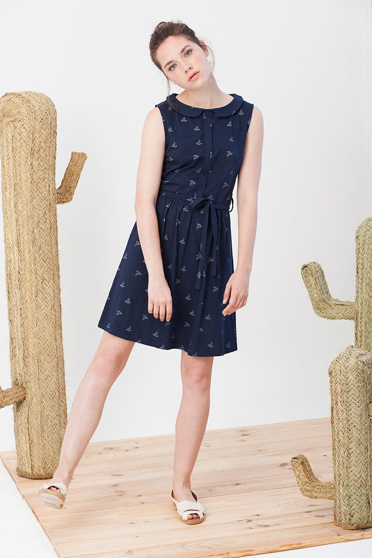 Ivonne dress in navy blue.