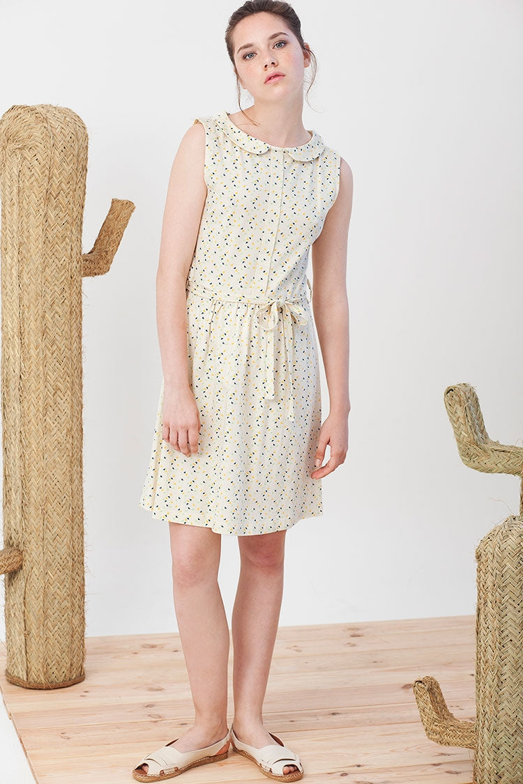 Ivonne dress in triangles print.