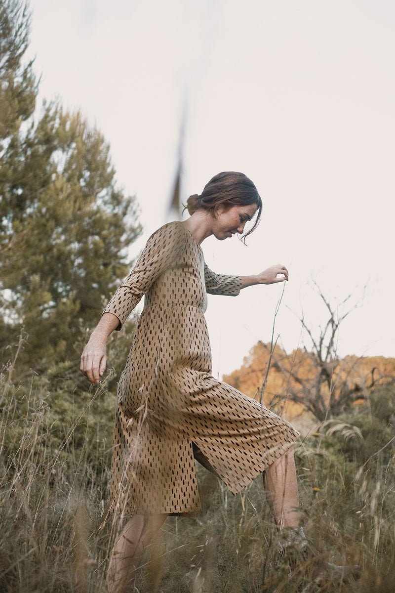 Julia Empire Dress Stones Beige