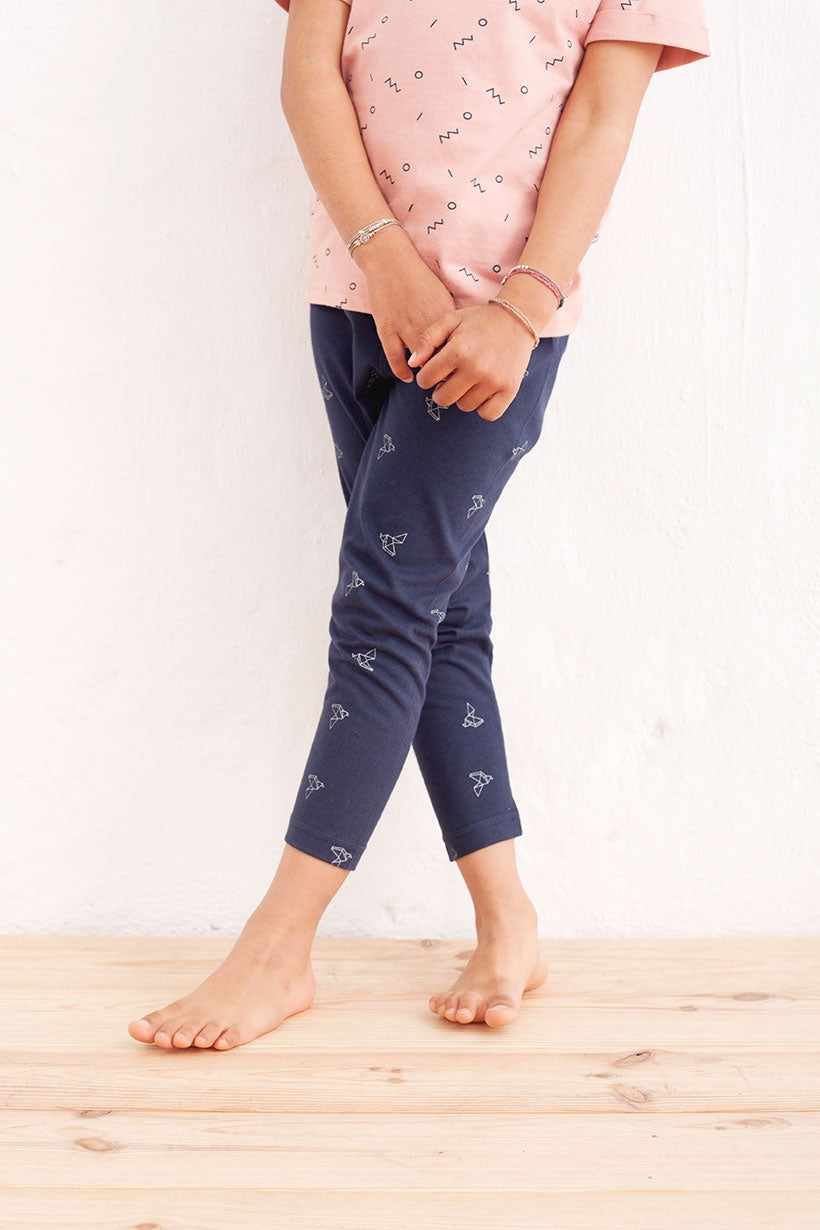 Legging azul marino con estampado de pájaros de origami
