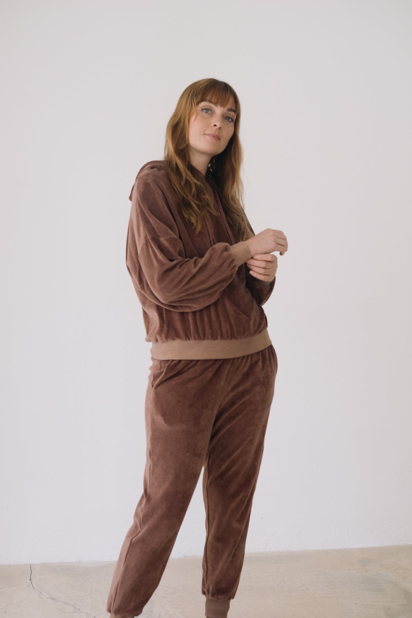 Organic Velvet Jogger in Mauve - Imagen 6