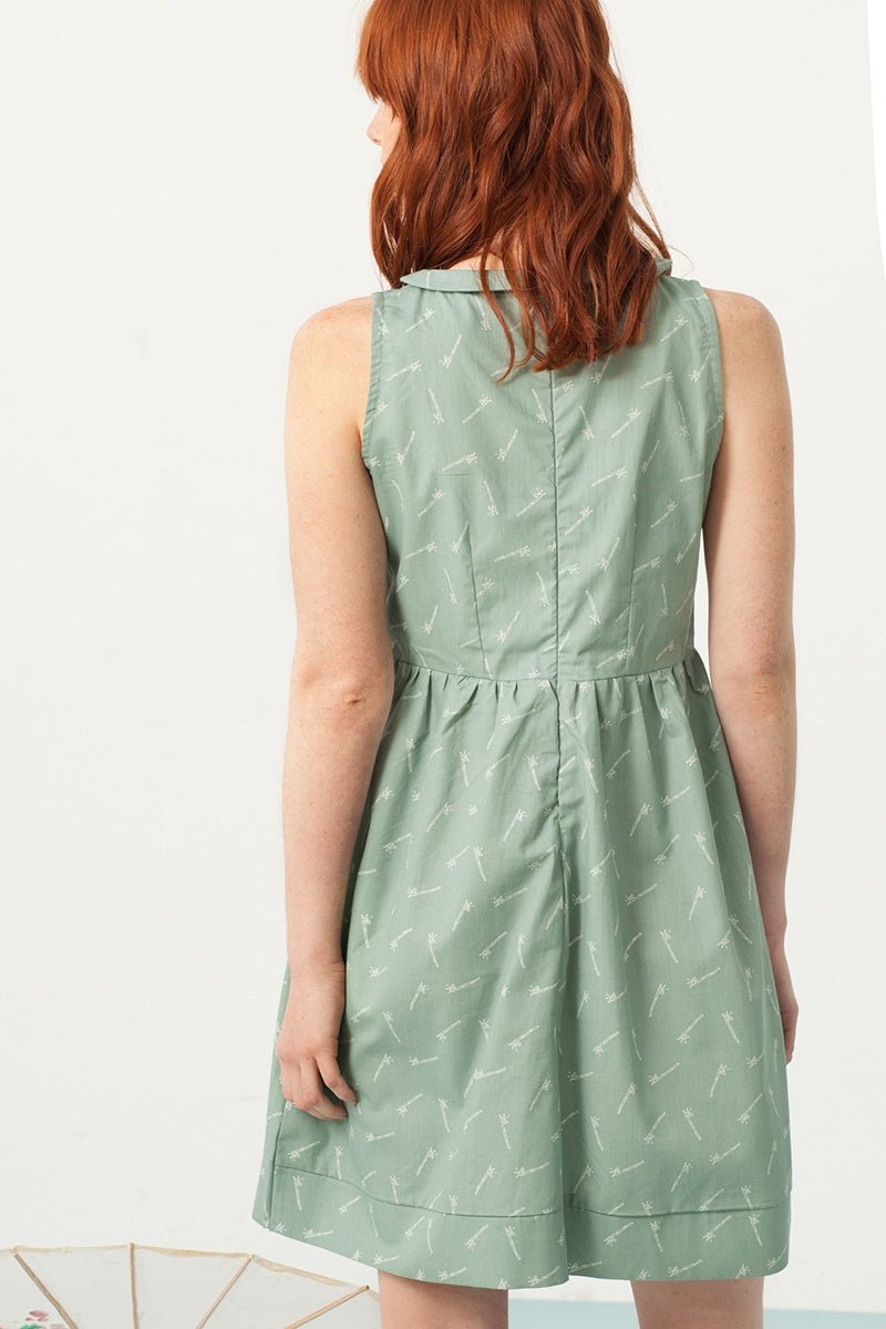 Pearle Peter Pan collar dress in green and bambu print - Imagen 3