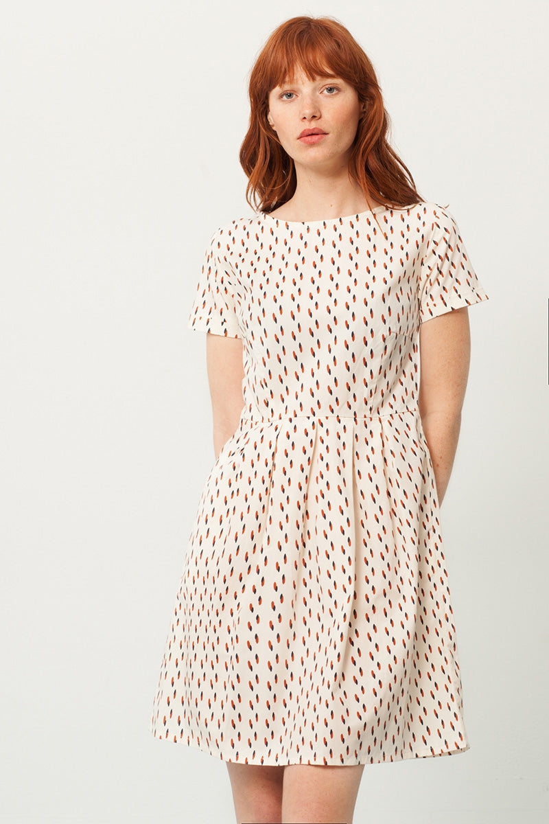 Piola short sleeve dress in cream and anstract print