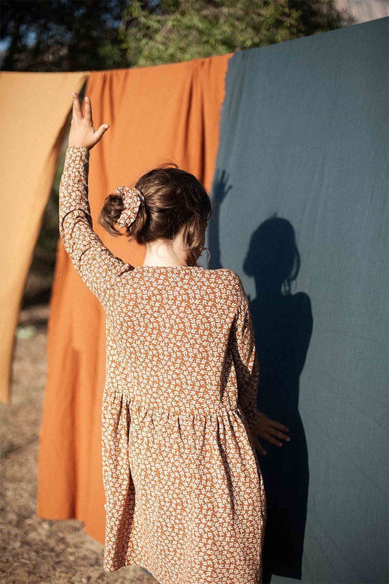 Sabrina dropped shoulder dress in terracotta - Imagen 4