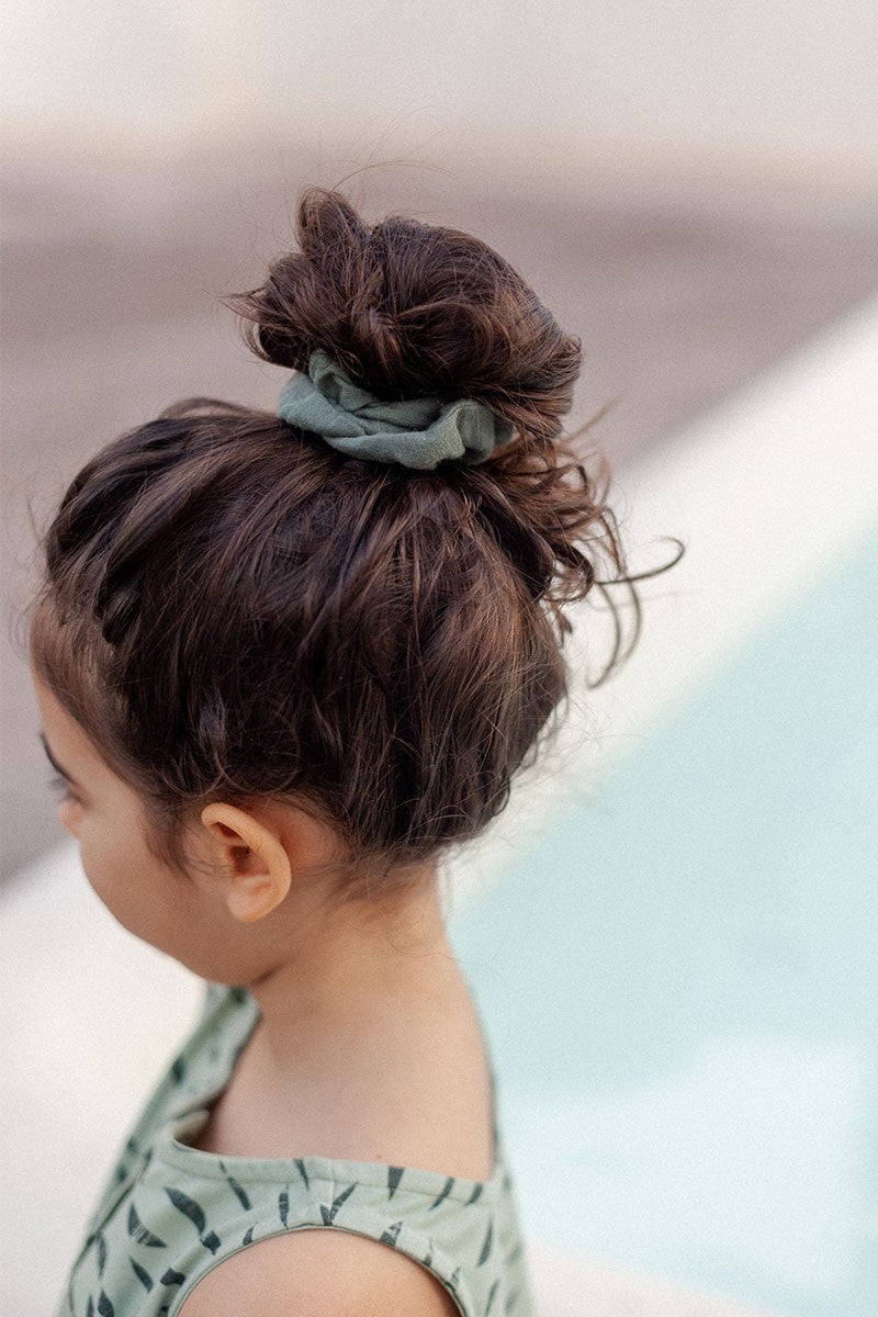 Scrunchie in green with reflections