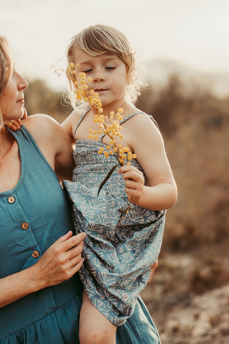 Smocked dress in blue - Imagen 3