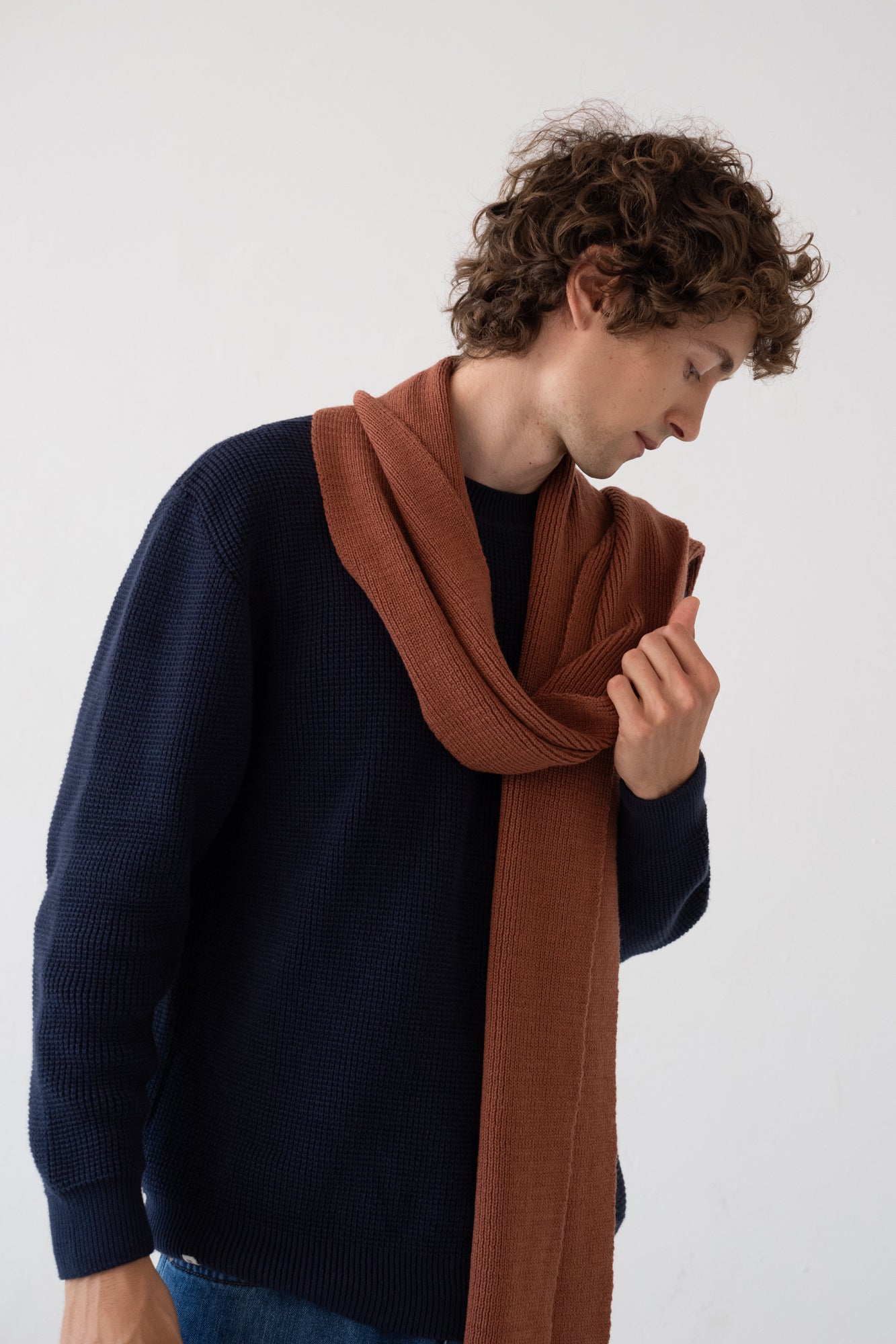 Tayo chunky wool scarf in red - Imagen 2