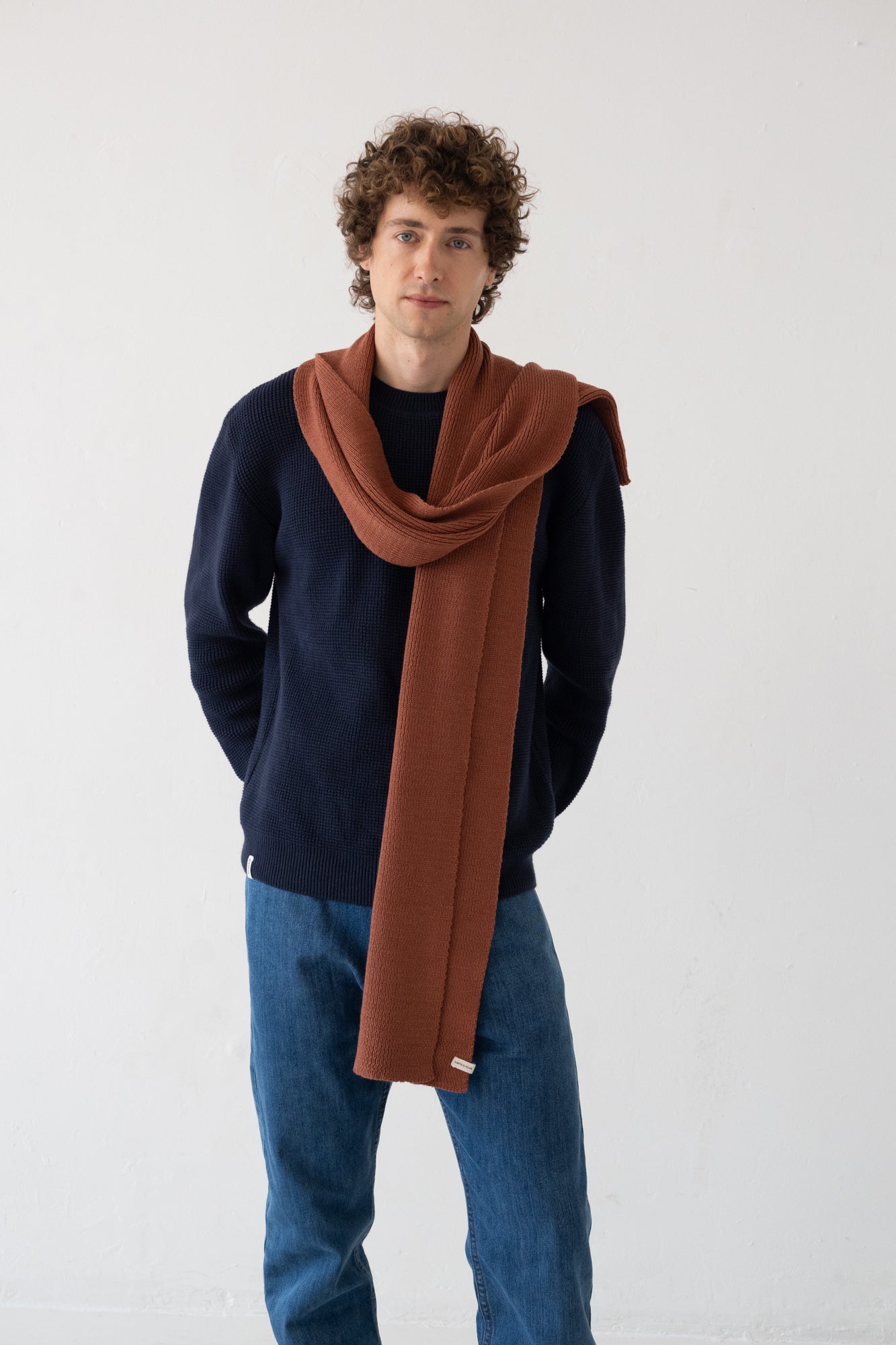 Tayo chunky wool scarf in red - Imagen 5