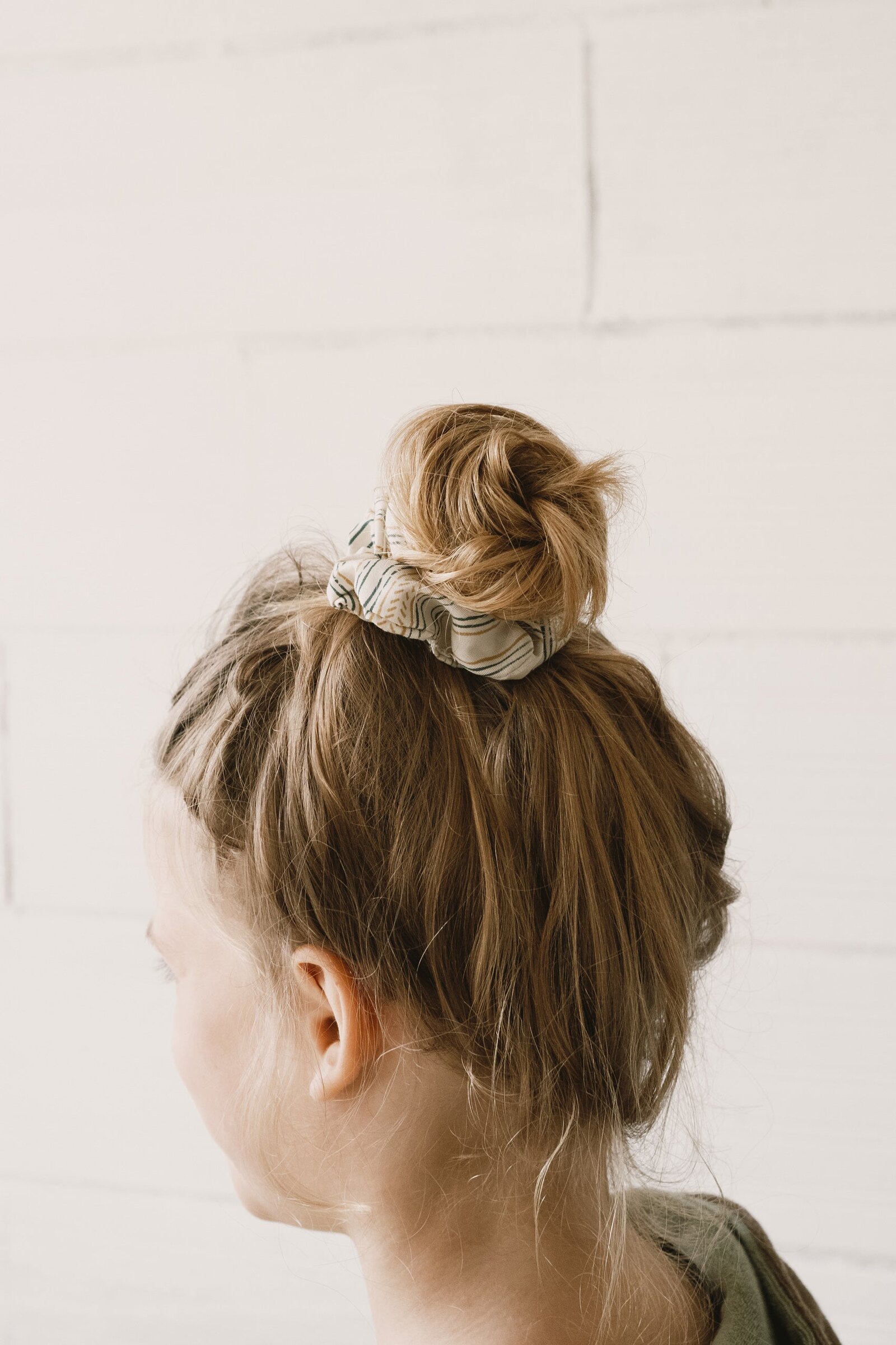 Trace print TENCEL™ scrunchie