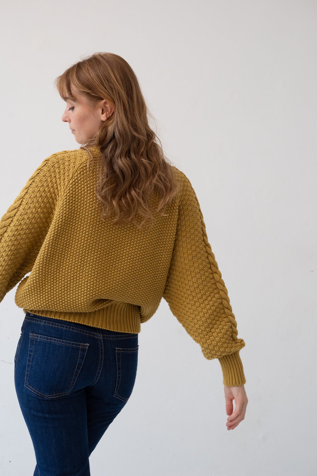 Turner Sweater Organic Cotton in Mustard - Imagen 4