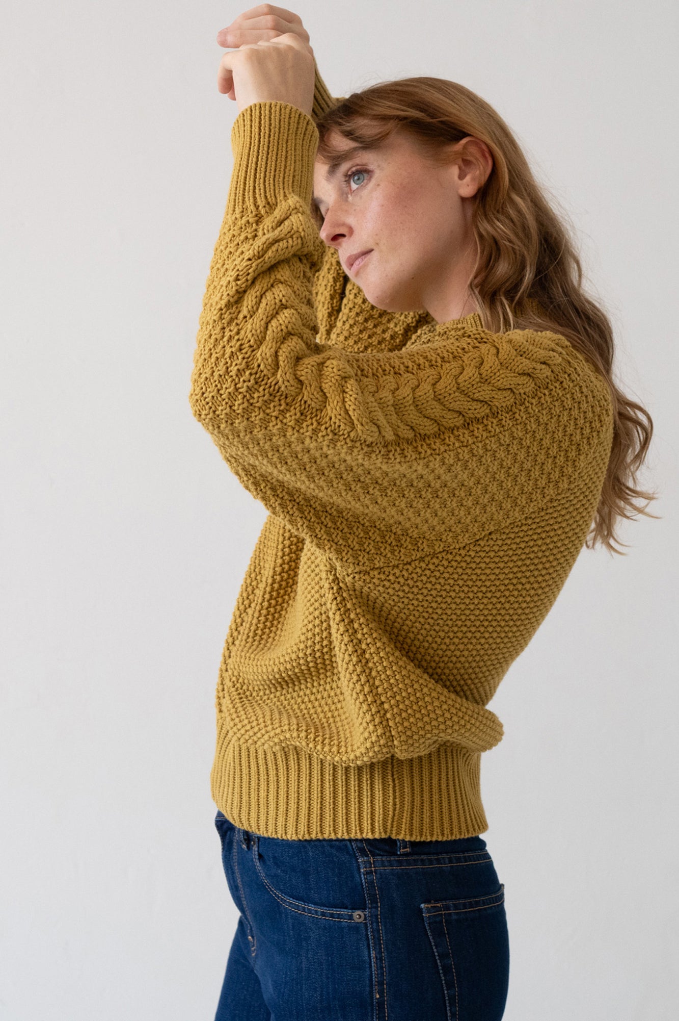 Turner Sweater Organic Cotton in Mustard - Imagen 5
