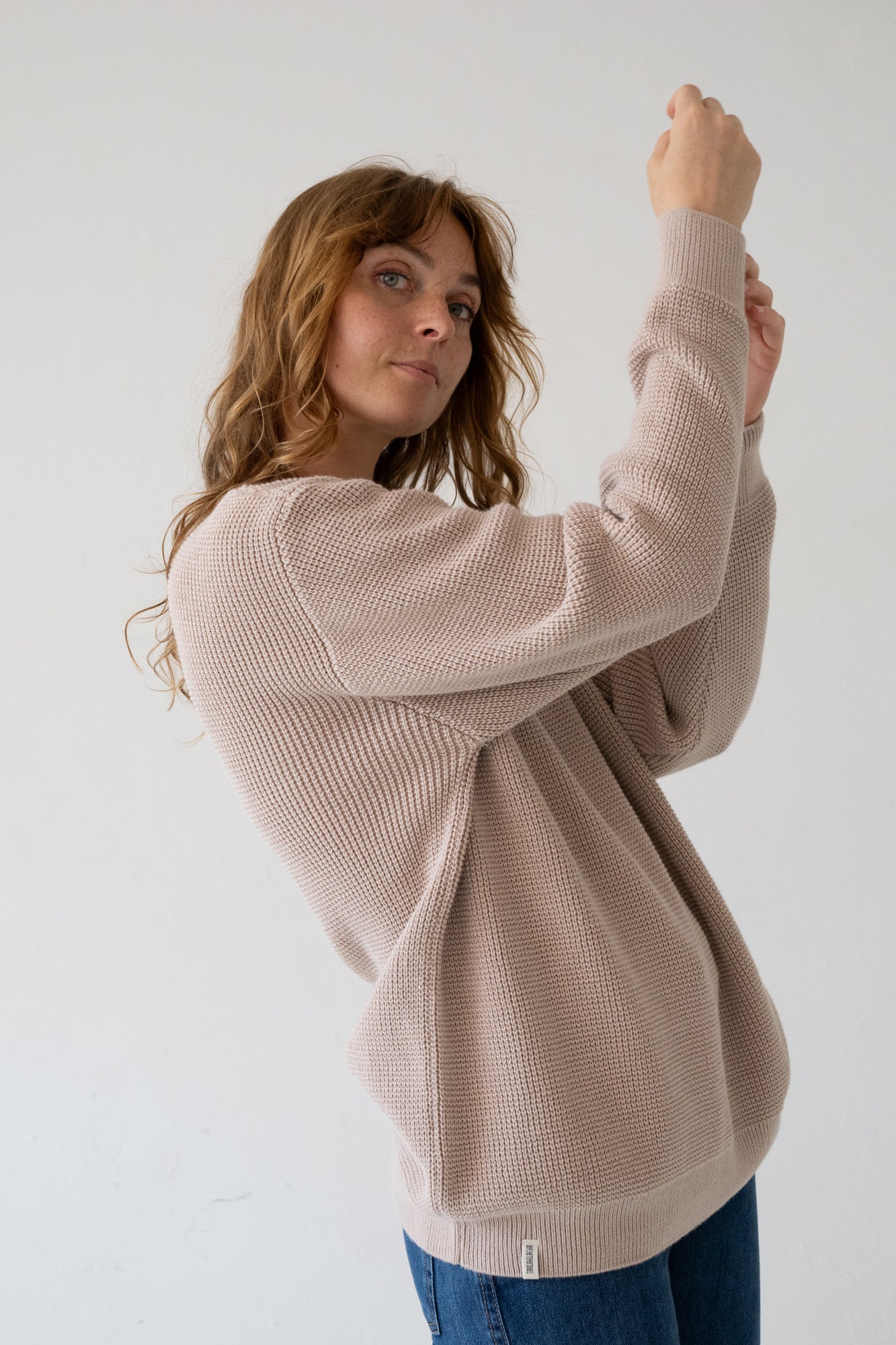 Unisex Tam Sweater Organic Cotton in Magnolia White - Imagen 4
