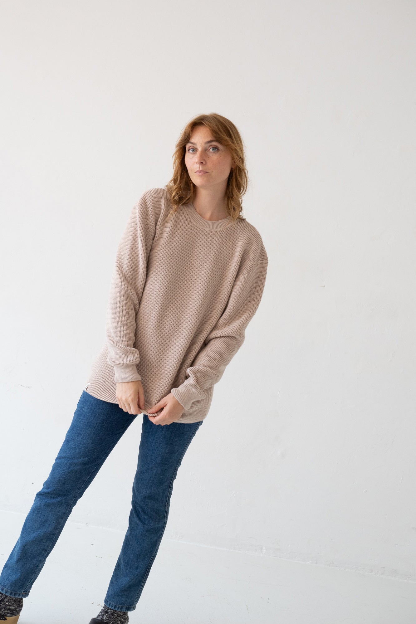 Unisex Tam Sweater Organic Cotton in Magnolia White - Imagen 9