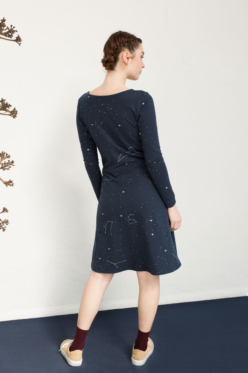 Vestido Nataly con tapeta estampado constelaciones. - Imagen 2