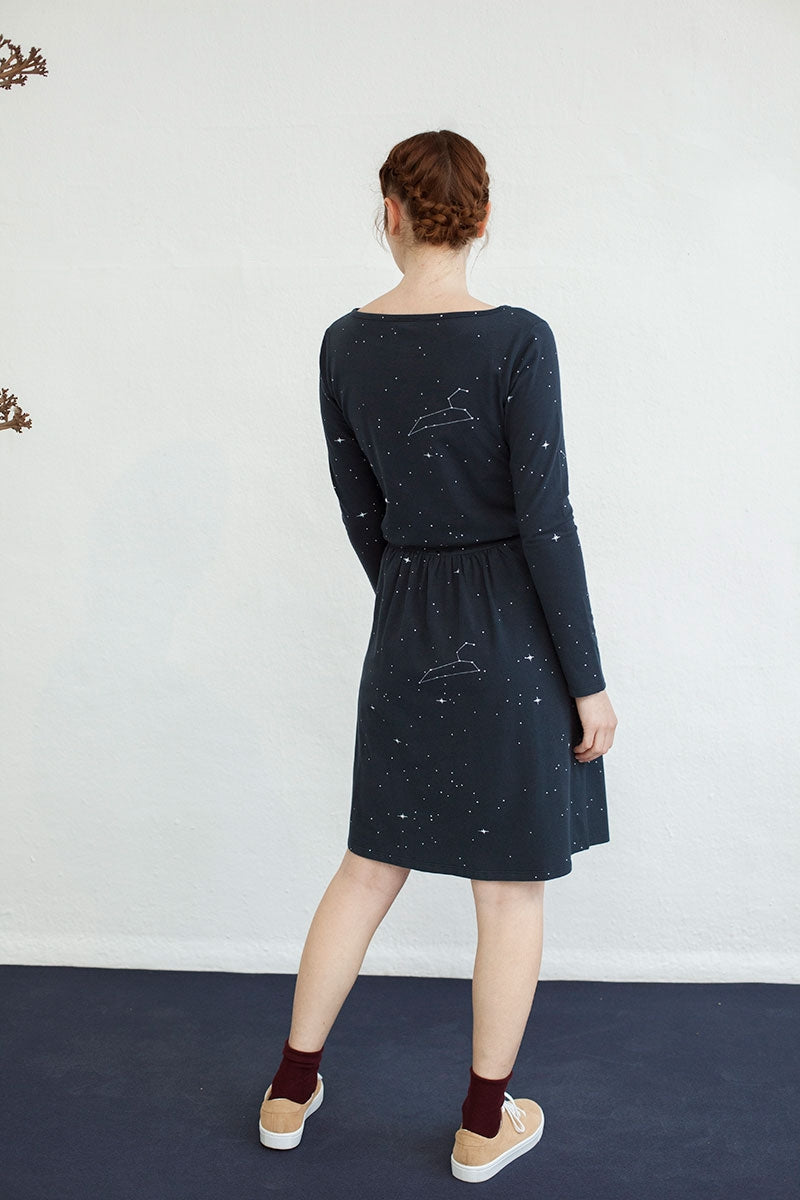 Vestido Noa con botones y estampado constelaciones. - Imagen 2